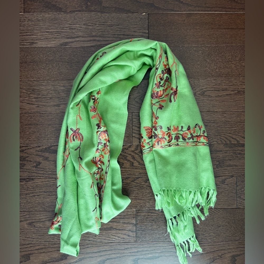 Beautiful shawl - Green Floral Women's Scarf - large shawl with embroidery